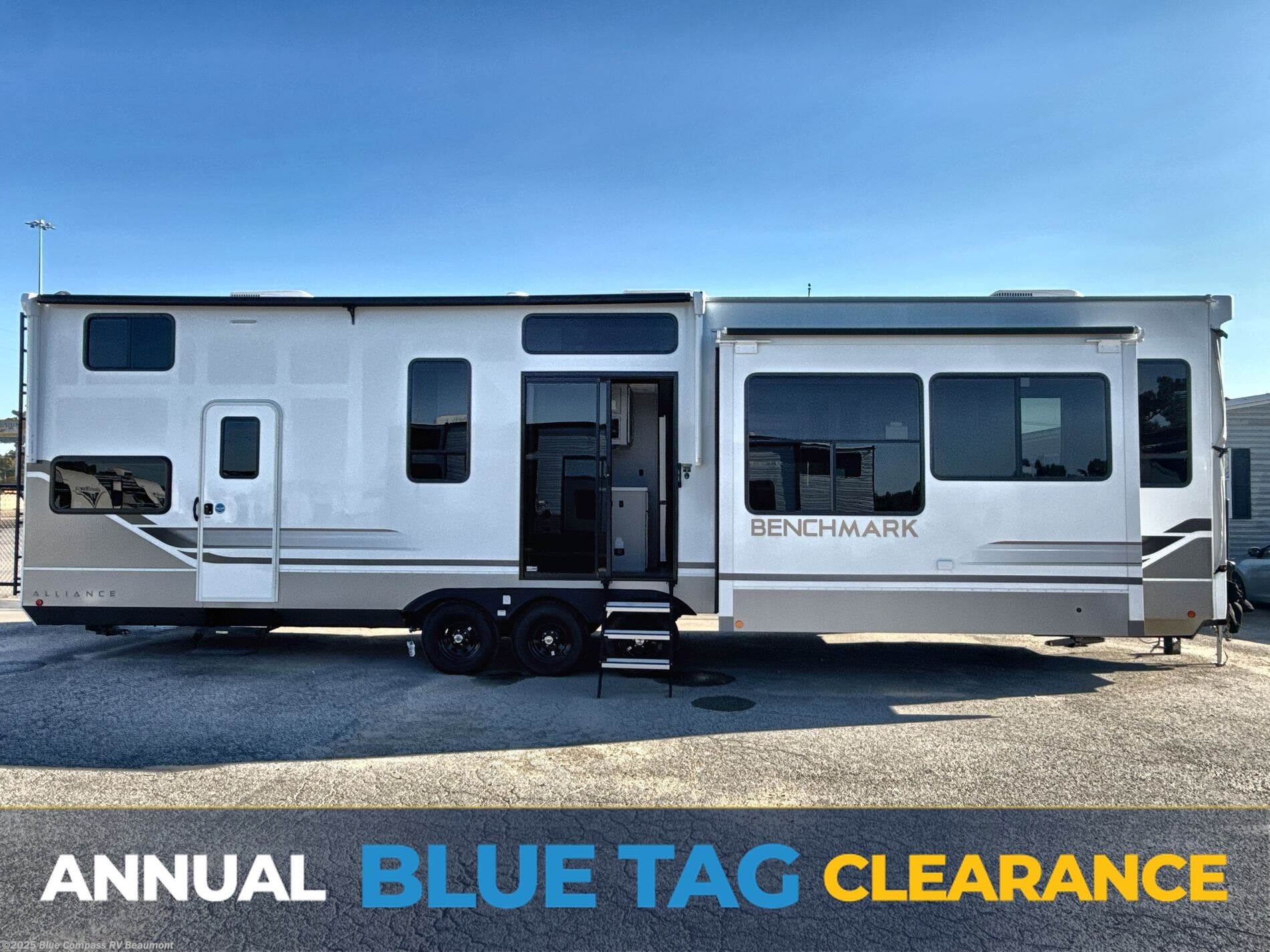 New 2026 Alliance RV Benchmark 42LFT available in Vidor, Texas
