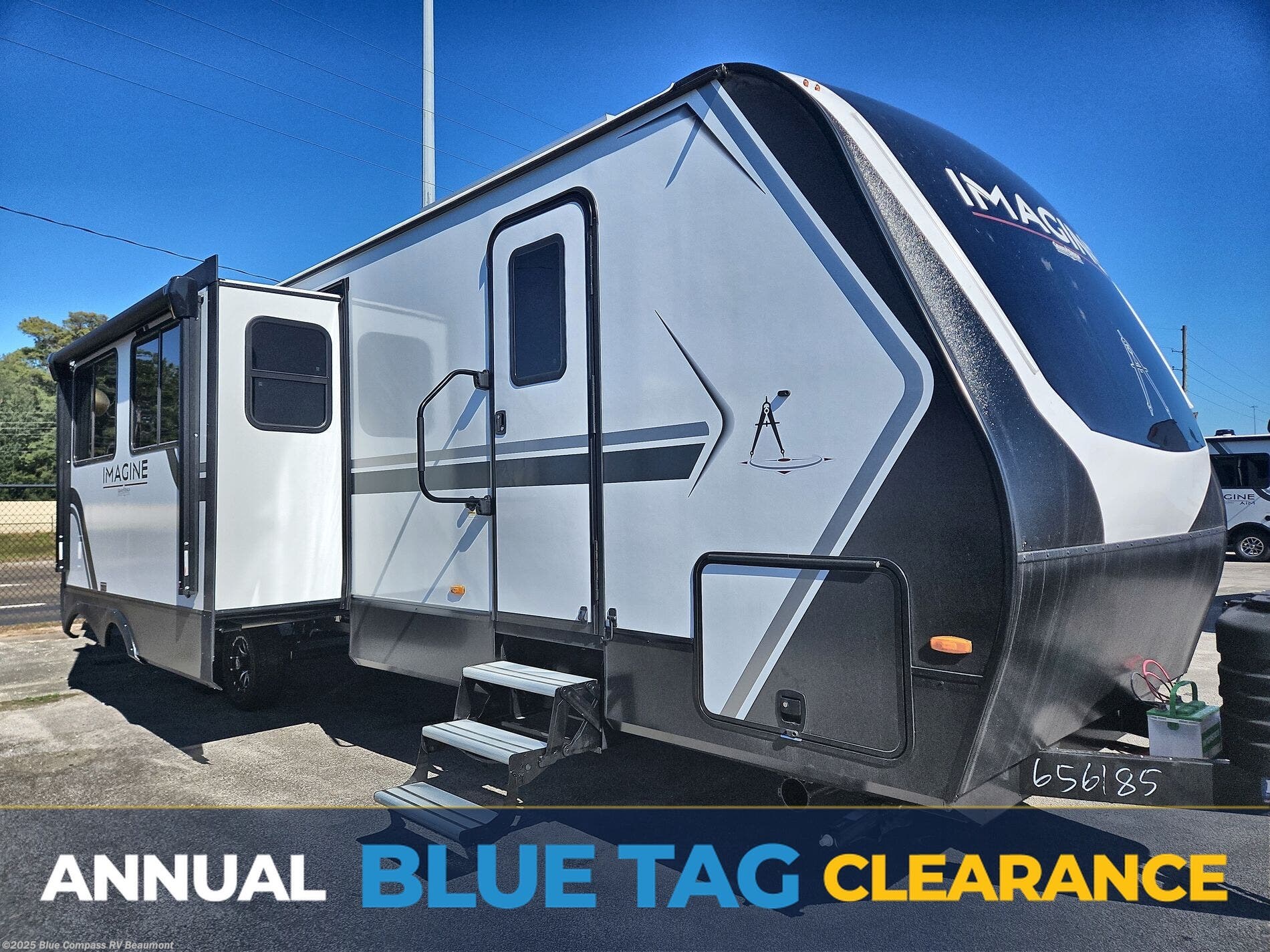 New 2026 Grand Design Imagine 3210BH available in Vidor, Texas