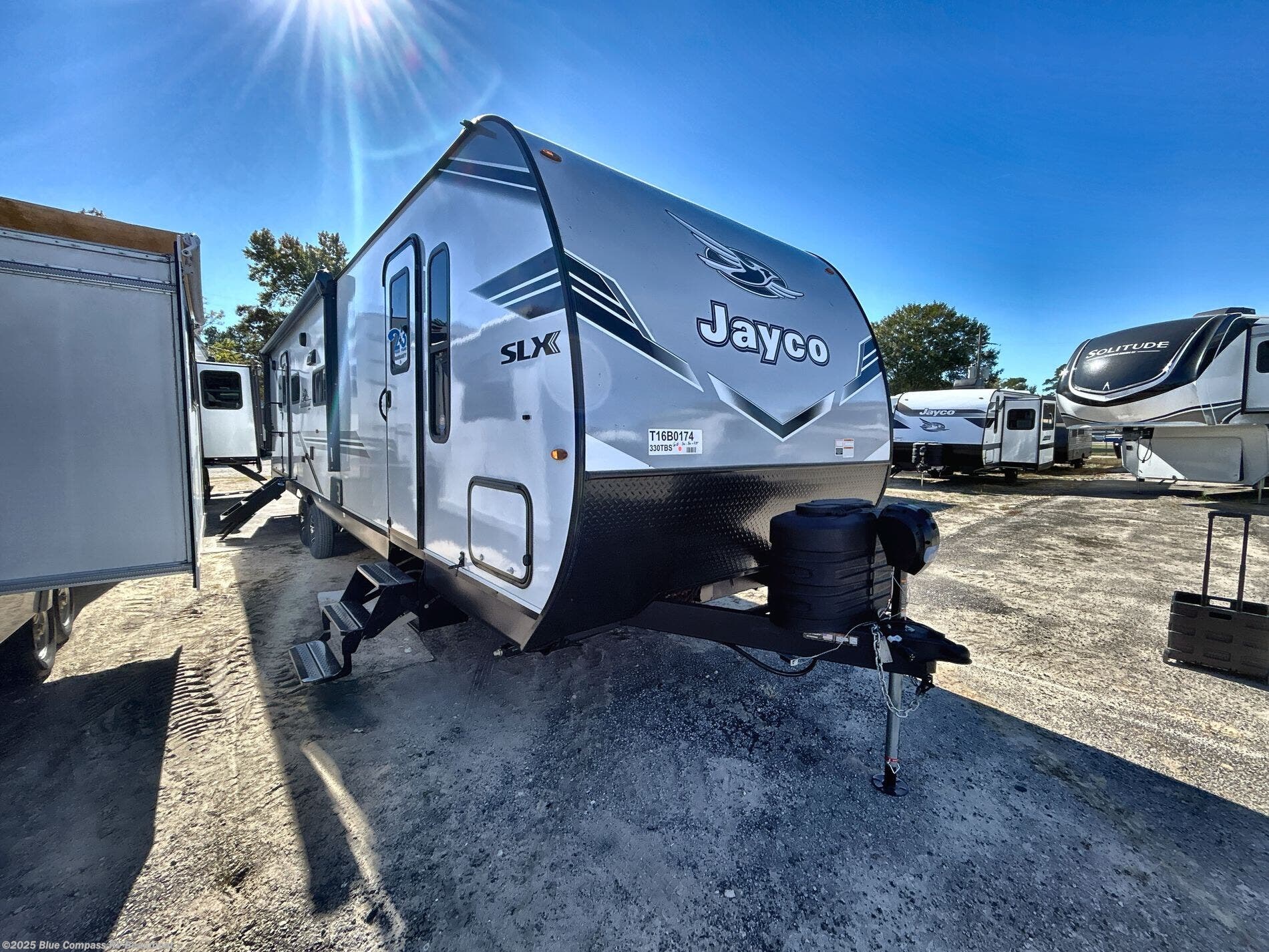 New 2026 Jayco Jay Flight SLX 330TBS available in Vidor, Texas
