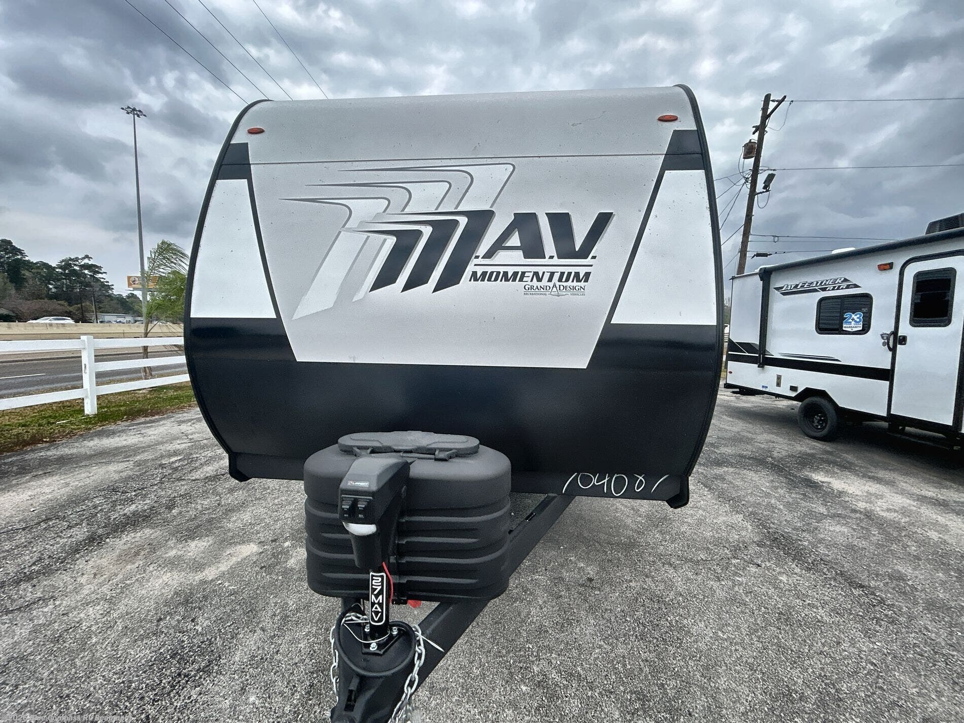 New 2026 Grand Design Momentum MAV 27MAV available in Vidor, Texas