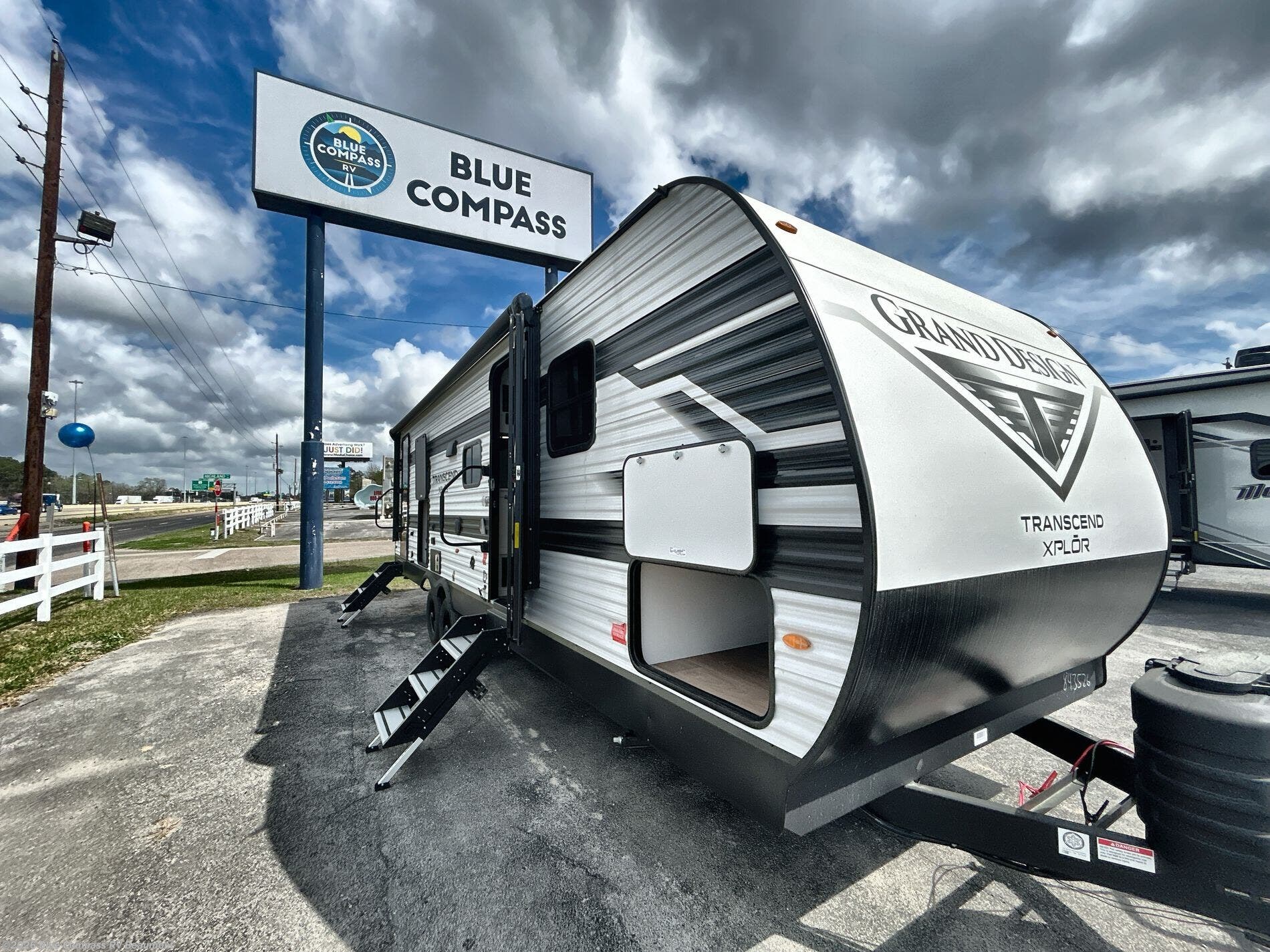 New 2026 Grand Design Transcend Xplor 27DBX available in Vidor, Texas