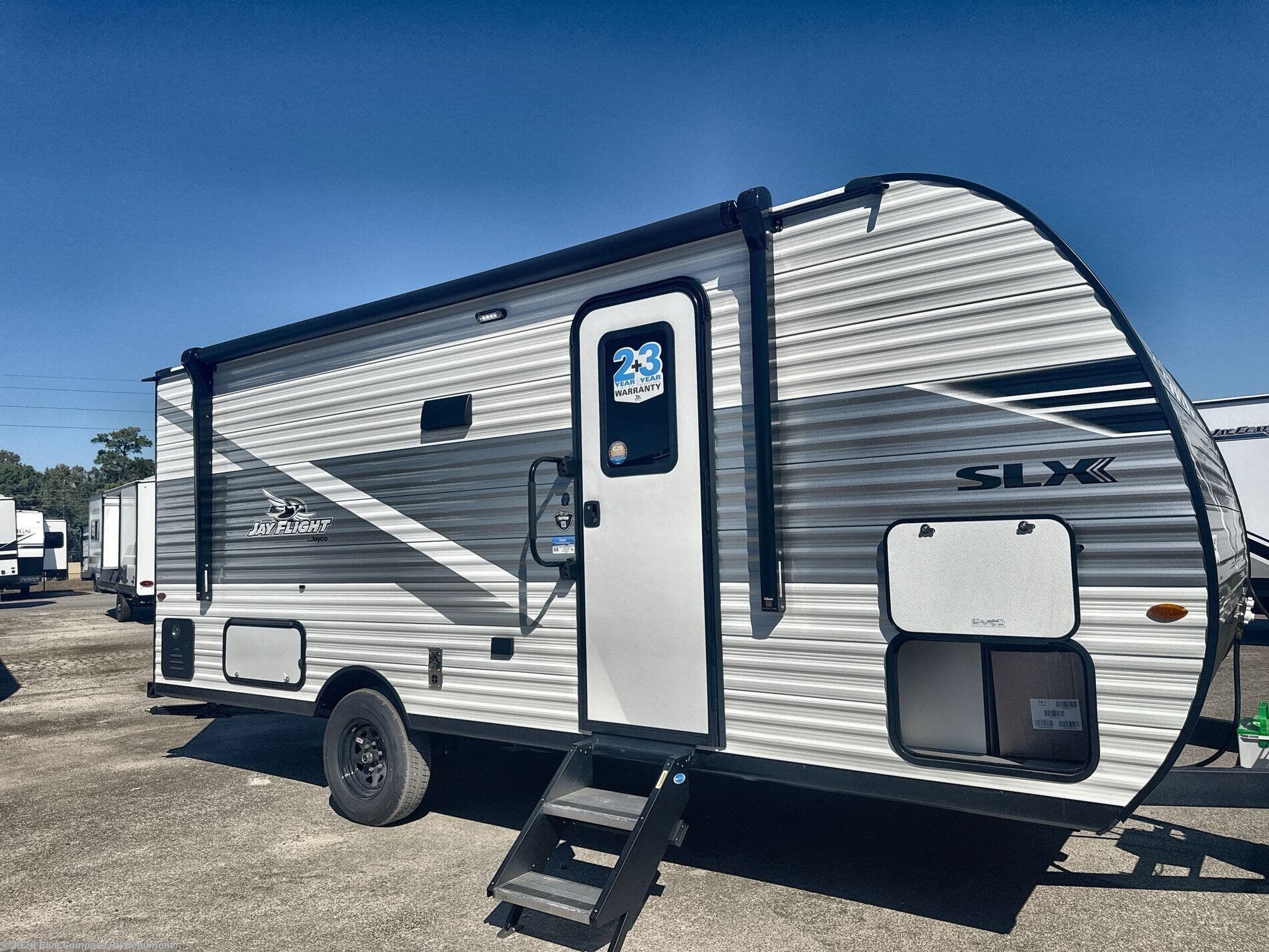 New 2026 Jayco Jay Flight SLX 197MB available in Vidor, Texas