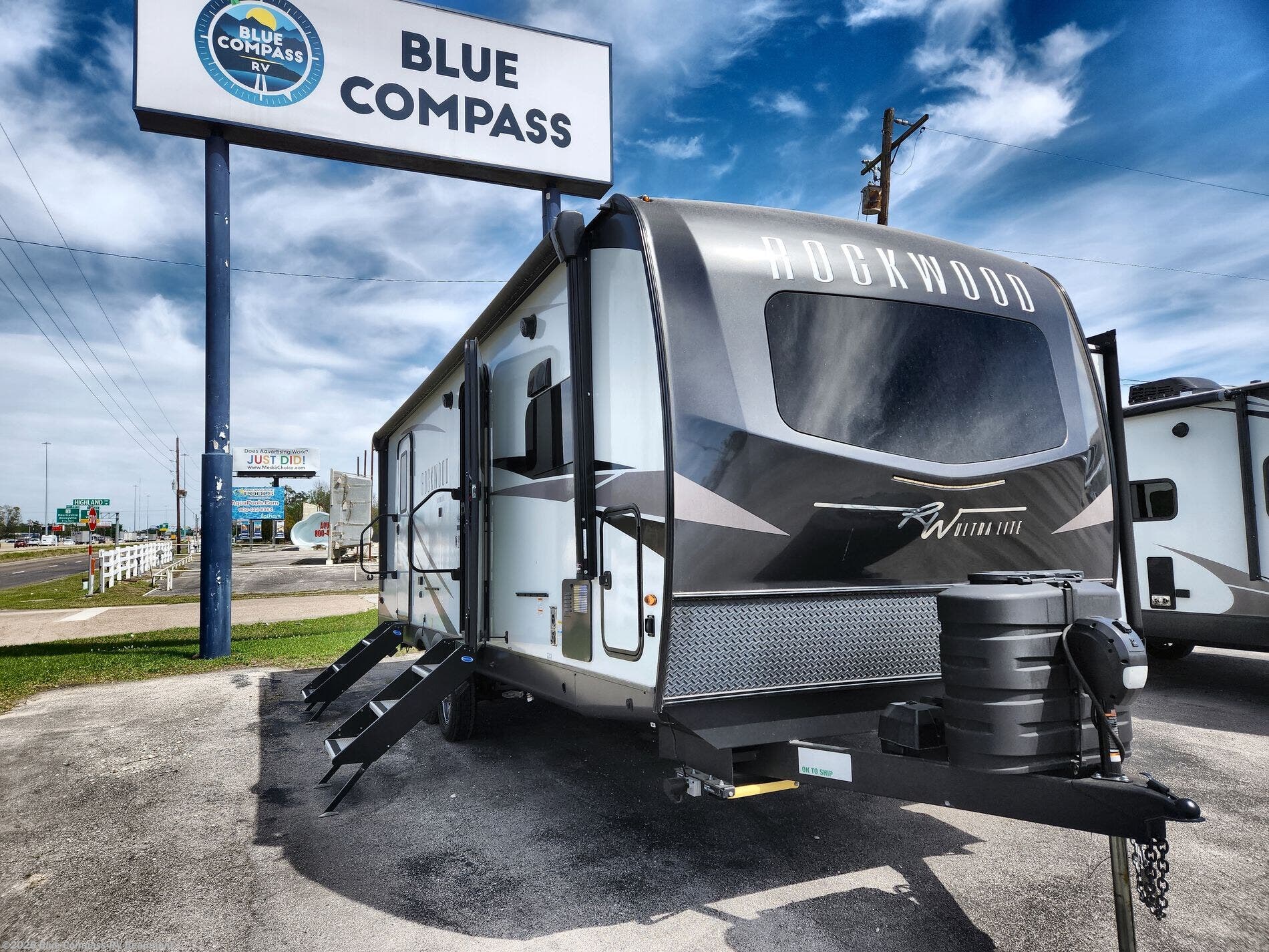 Used 2023 Forest River Rockwood Ultra Lite 2608BS available in Vidor, Texas