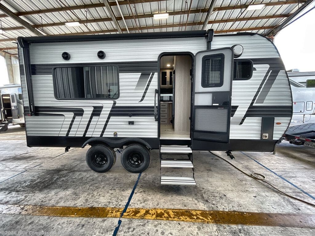 New 2026 Grand Design Momentum MAV 17MAV available in Vidor, Texas