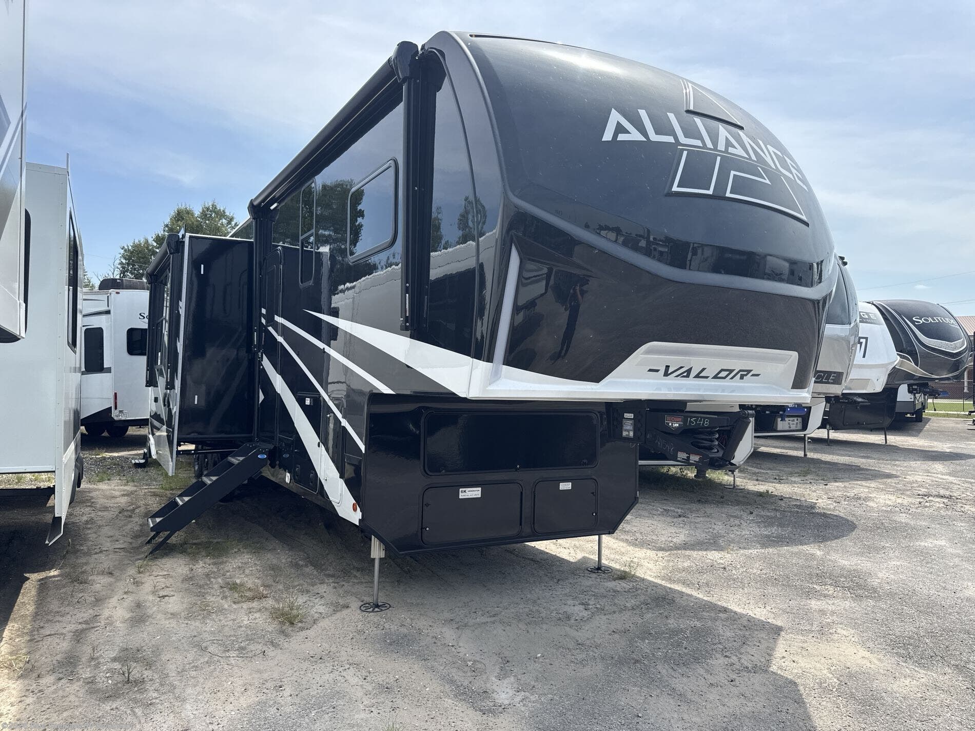 New 2027 Alliance RV Valor 44V14 available in Vidor, Texas