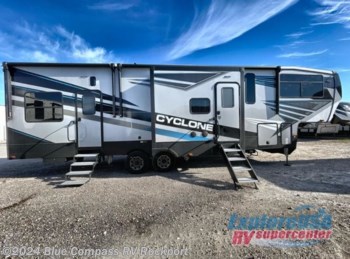 New 2022 Heartland Cyclone 3413 available in Rockport, Texas