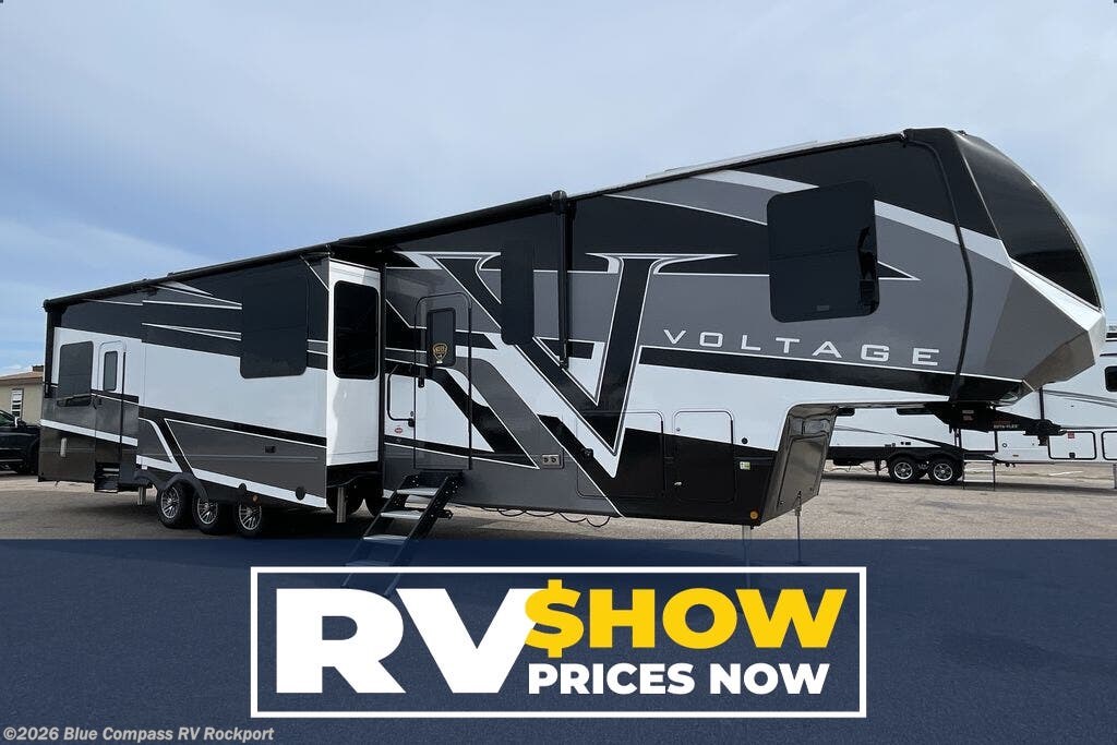 New 2025 Dutchmen Voltage 4225 available in Rockport, Texas