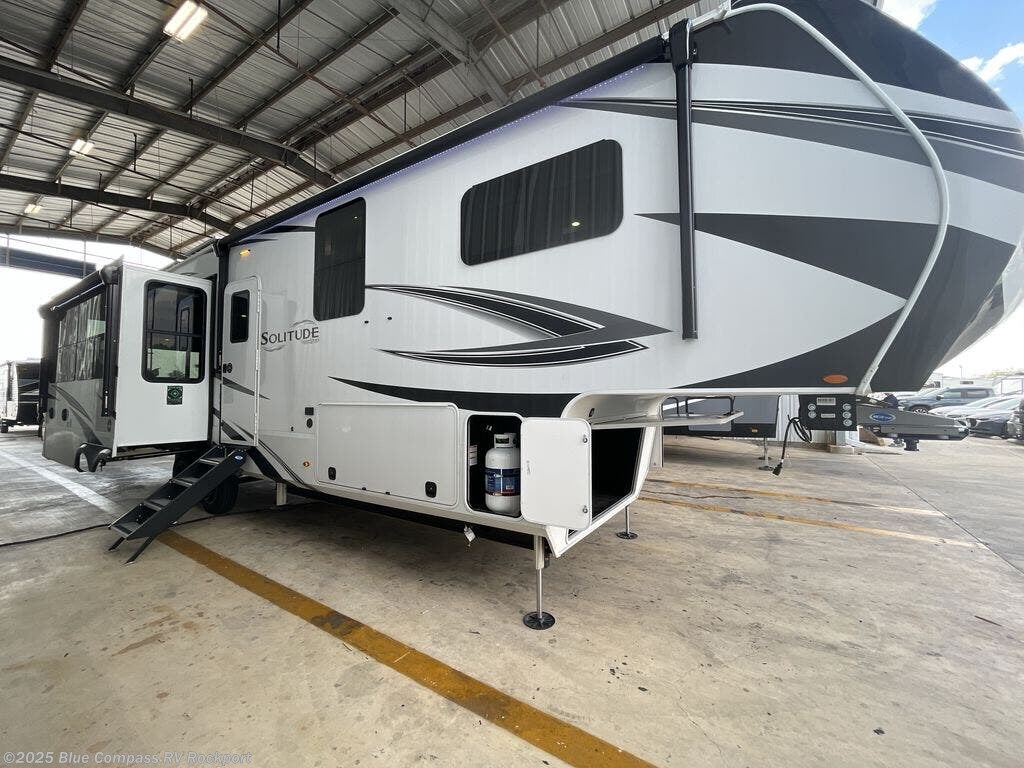 New 2025 Grand Design Solitude 370DV available in Rockport, Texas