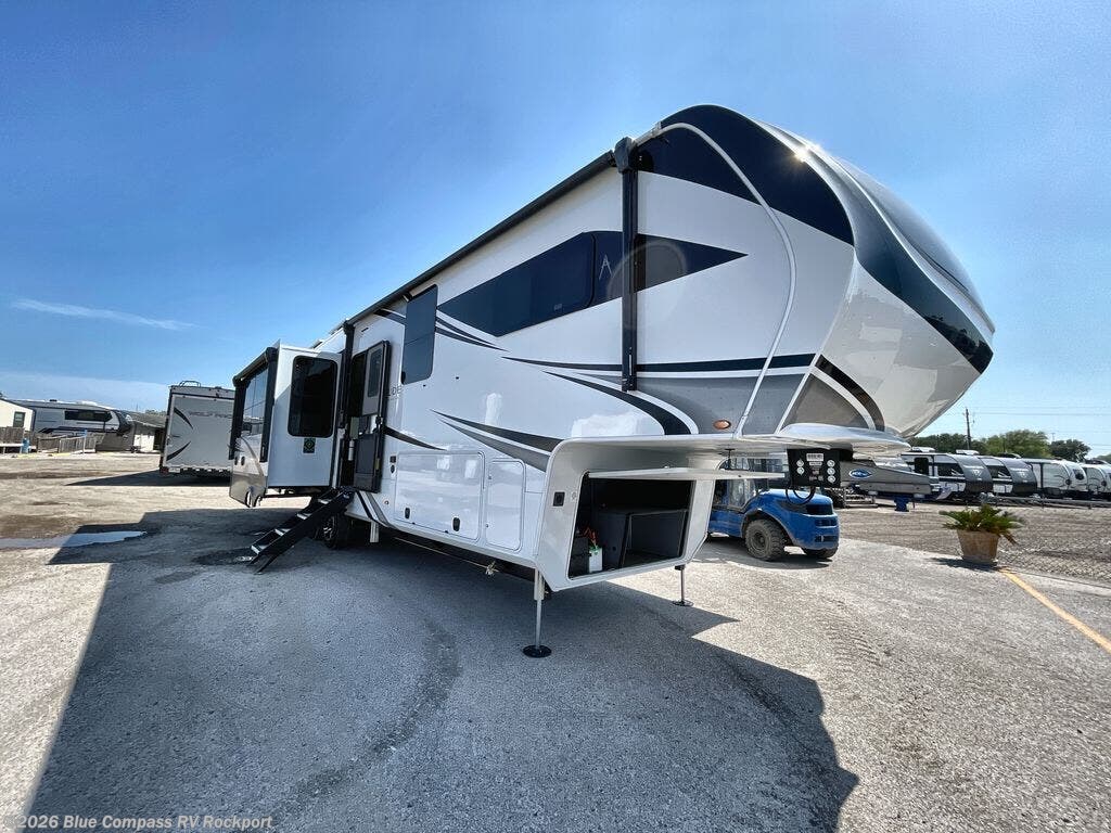 New 2025 Grand Design Solitude 370DV available in Rockport, Texas