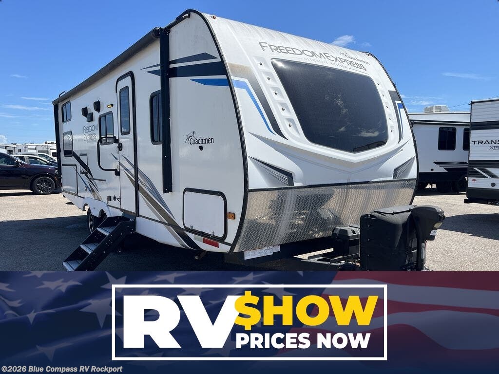 Used 2022 Coachmen Freedom Express Ultra Lite 257BHS available in Rockport, Texas