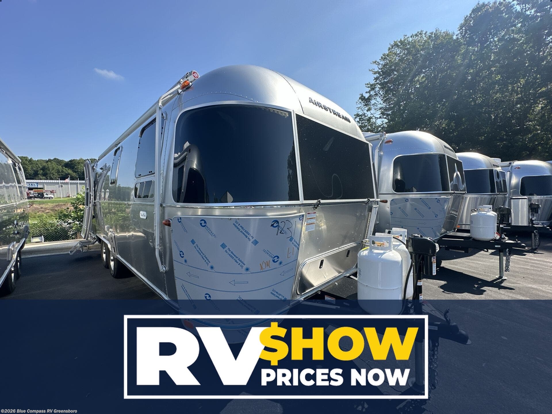 New 2026 Airstream Flying Cloud 27FB available in Colfax, North Carolina