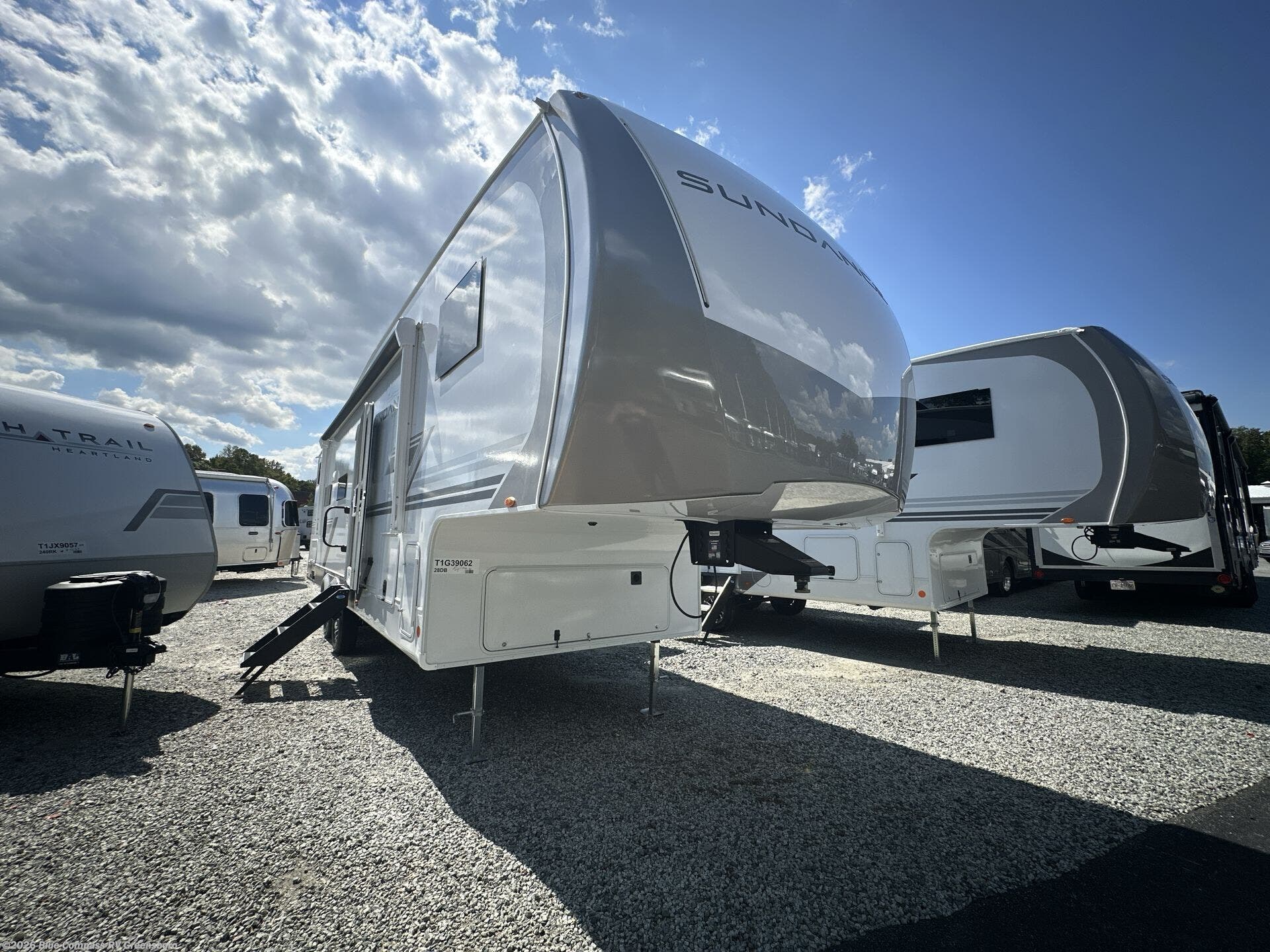 New 2026 Heartland Sundance XLT 28DB available in Colfax, North Carolina