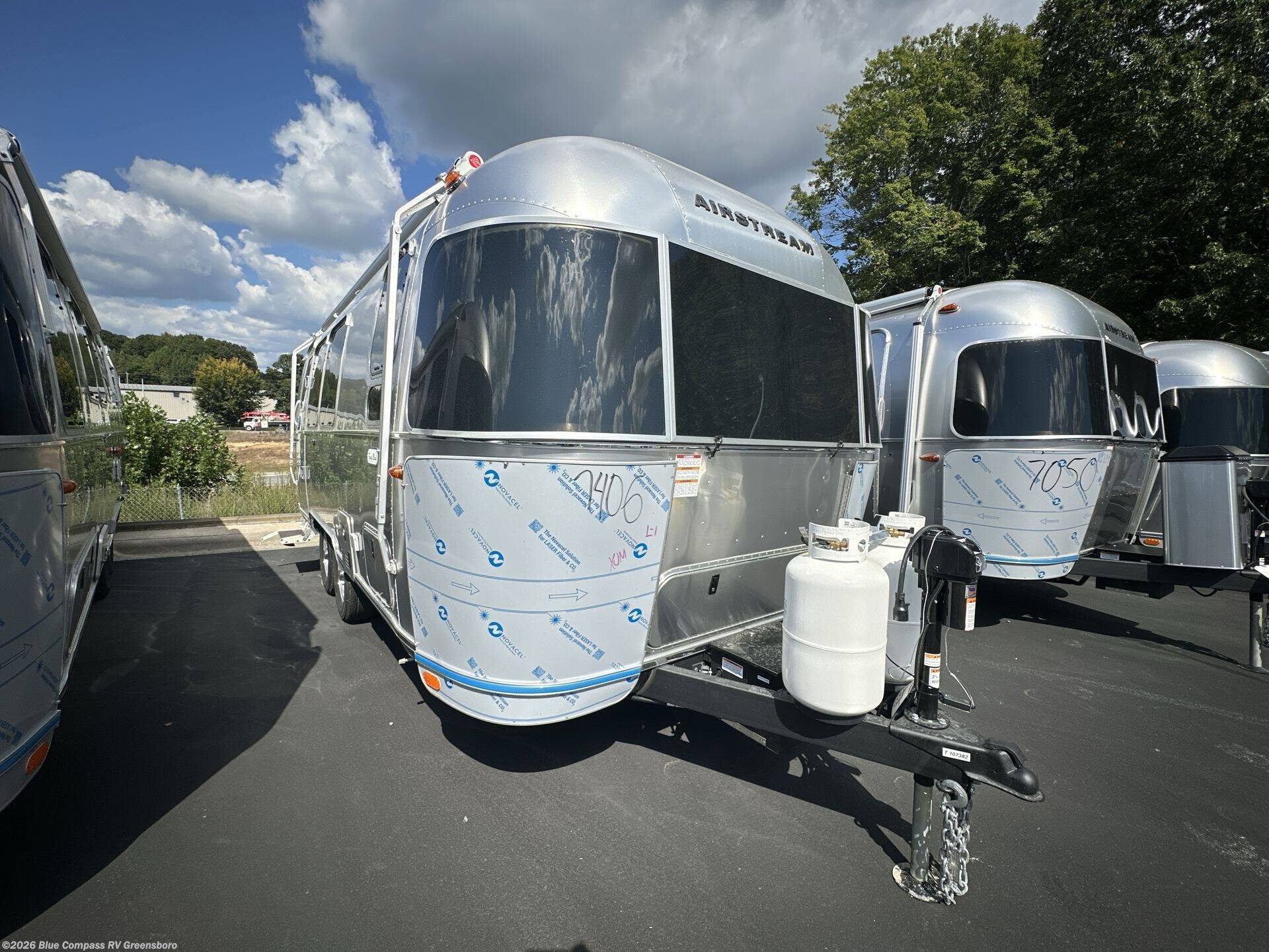New 2026 Airstream Flying Cloud 23FB Twin available in Colfax, North Carolina