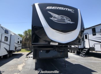 New 2026 Jayco Seismic 359 available in Jacksonville, Florida