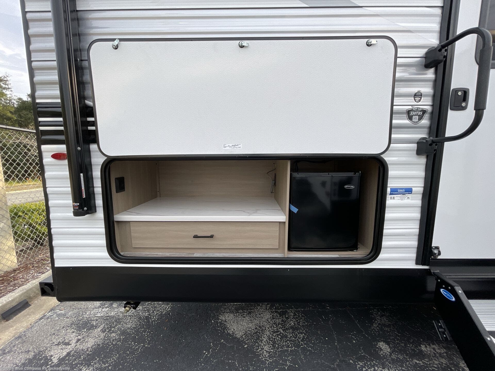 New 2026 Jayco Jay Flight SLX 330TBS available in Jacksonville, Florida