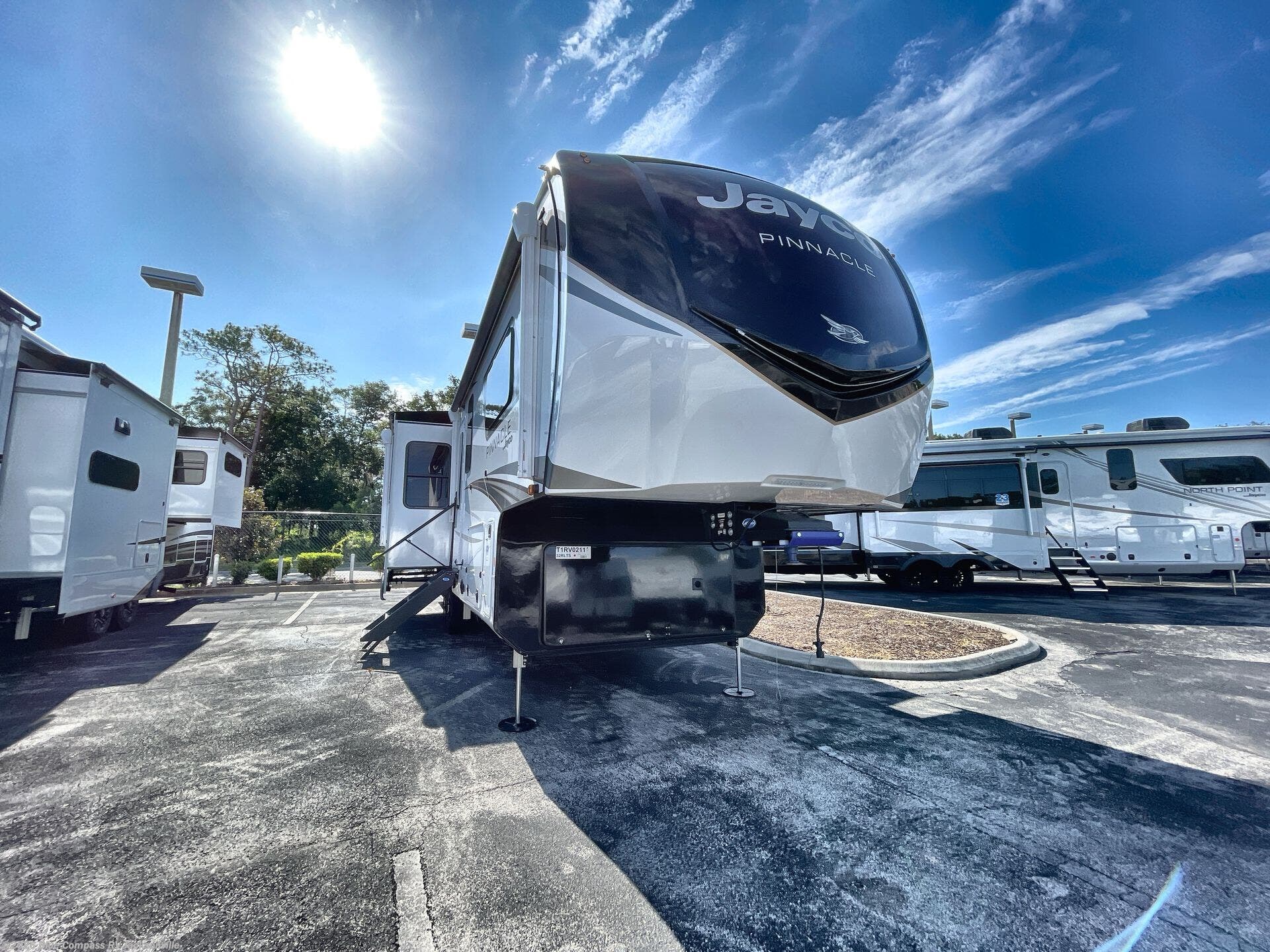 New 2026 Jayco Pinnacle 32RLTS available in Jacksonville, Florida