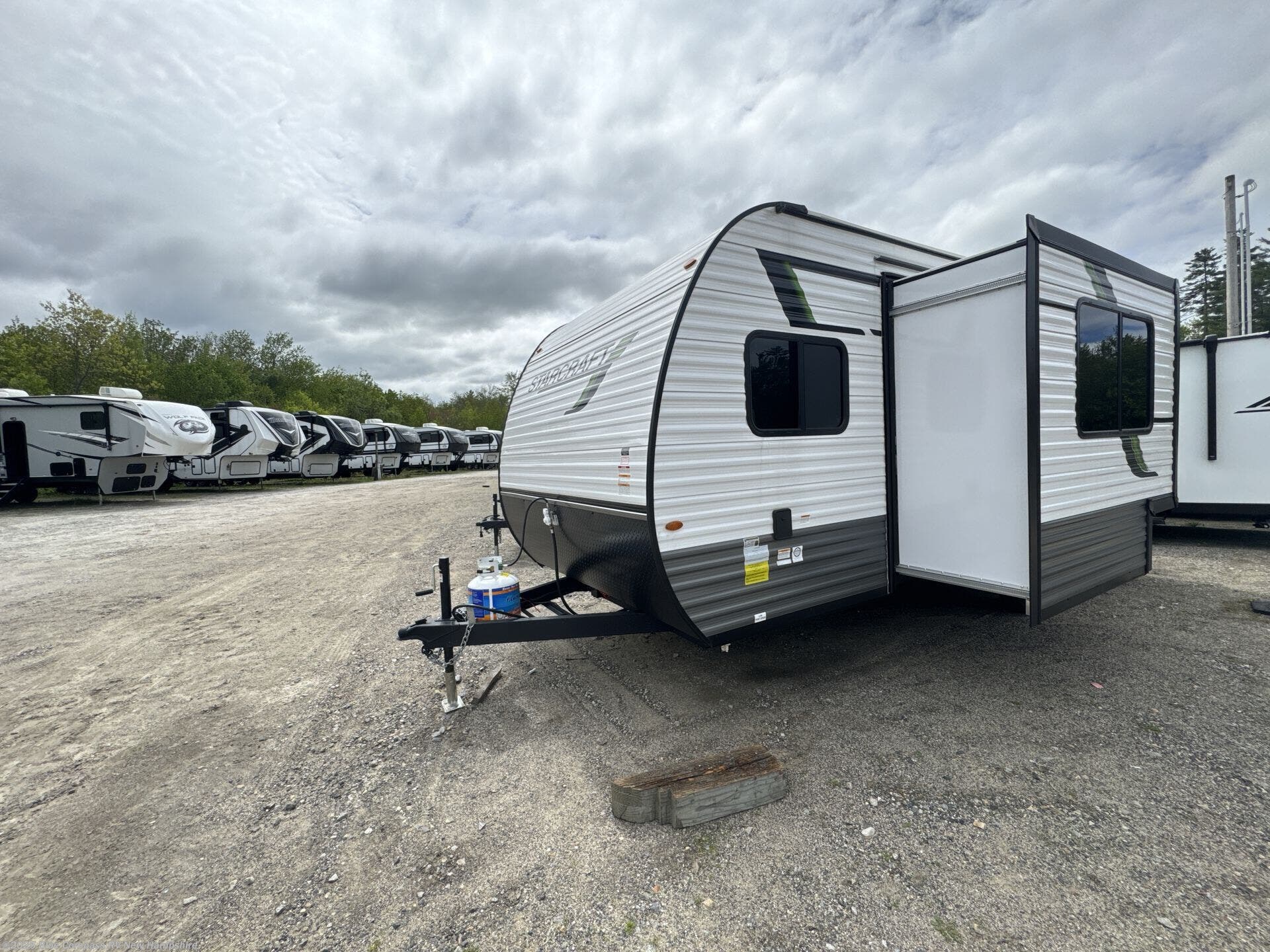 New 2025 Starcraft Autumn Ridge 188BHS available in Epsom, New Hampshire