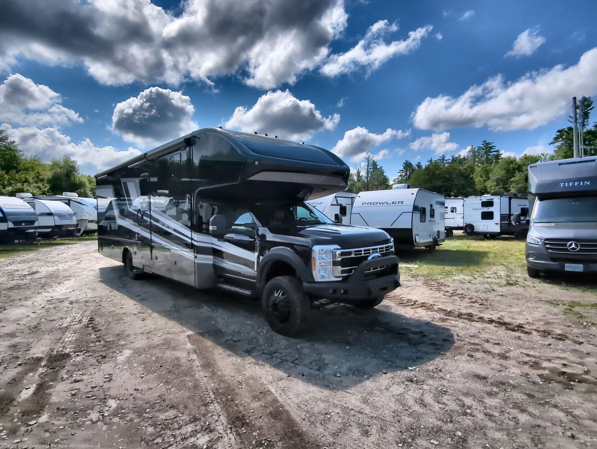 New 2026 Entegra Coach Accolade XT 35L available in Epsom, New Hampshire