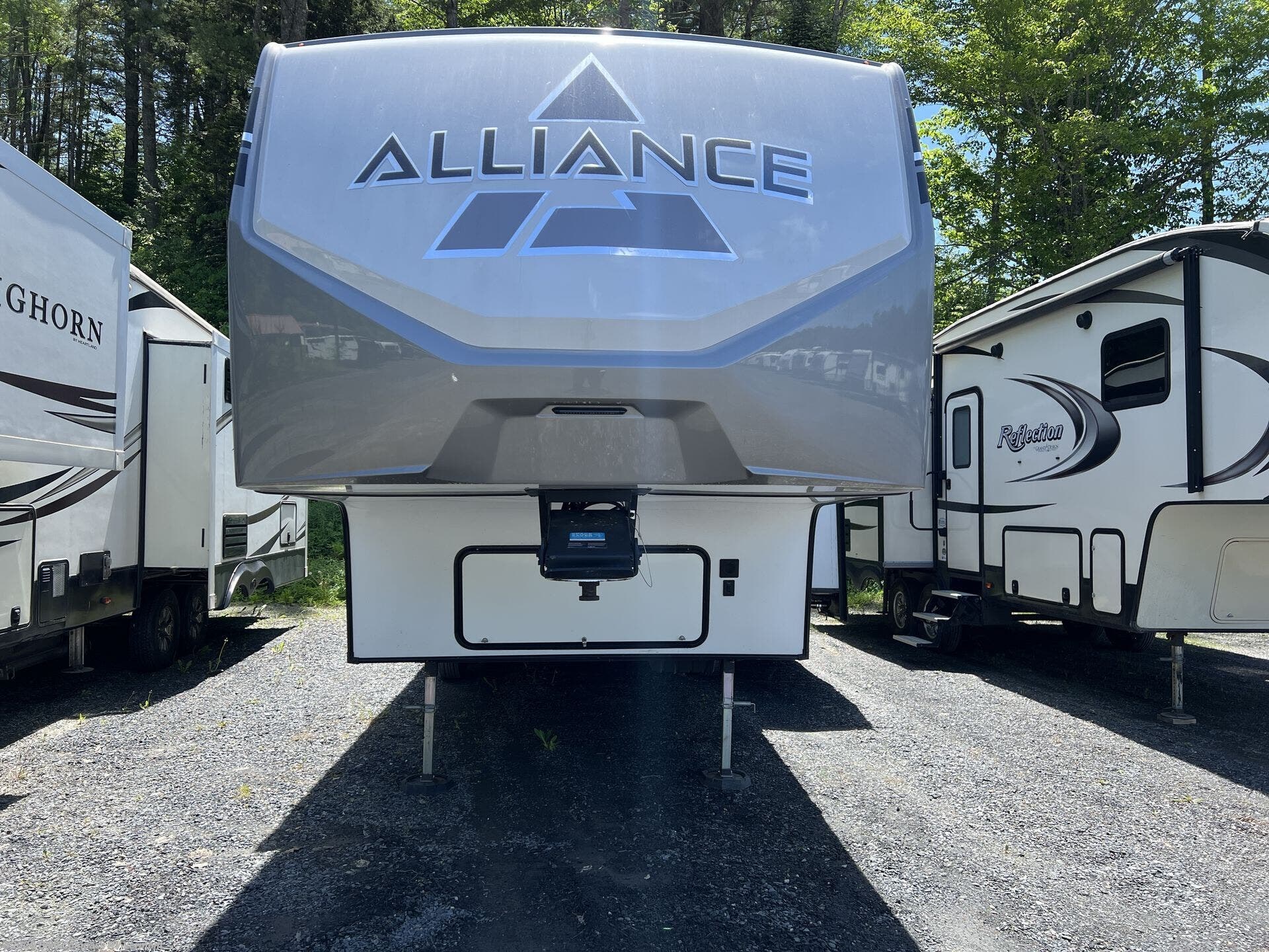 Used 2023 Alliance RV Avenue All-Access 28BH available in East Montpelier, Vermont