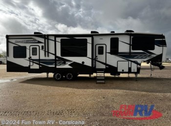 Used 2022 Heartland Road Warrior 375 available in Corsicana, Texas