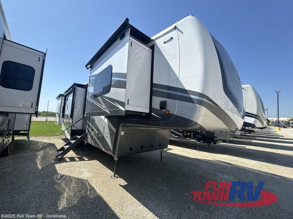 New 2025 DRV Mobile Suites MS Orlando available in Corsicana, Texas