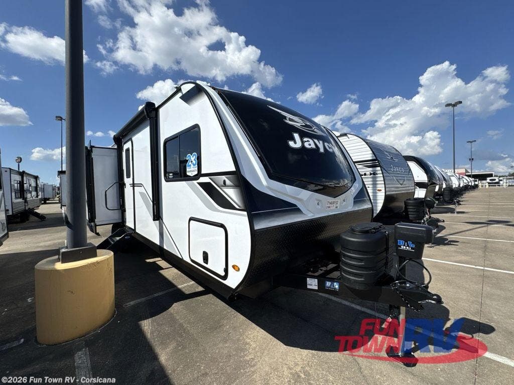 New 2026 Jayco Jay Feather 27MK available in Corsicana, Texas