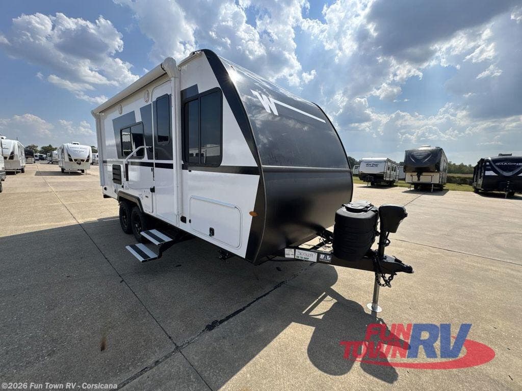 New 2026 Winnebago Micro Minnie 1800BH available in Corsicana, Texas