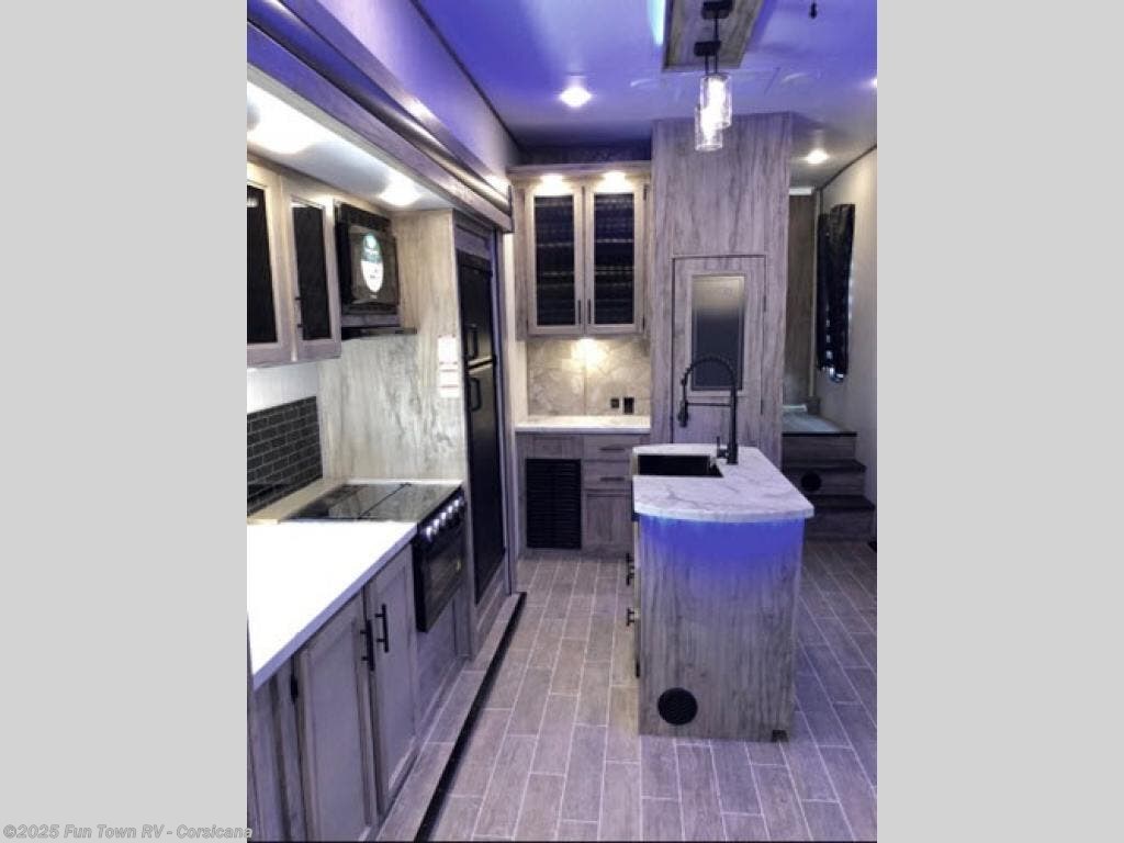 Used 2020 Forest River Cherokee Arctic Wolf 291RL available in Corsicana, Texas