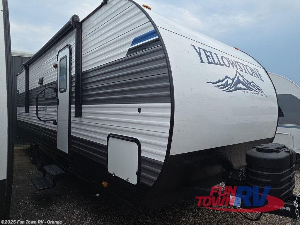 New 2026 Gulf Stream Yellowstone Cruiser 269BH available in Orange, Texas