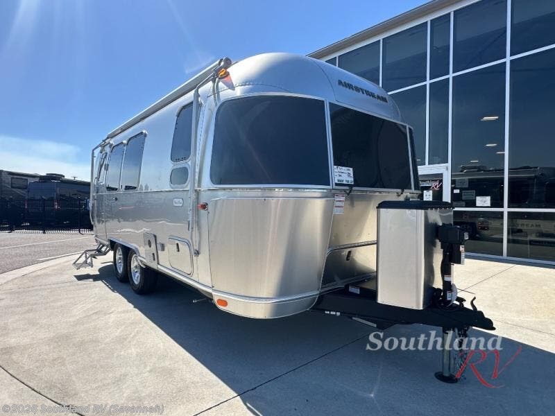 New 2026 Airstream Flying Cloud 23FB Twin available in Savannah, Georgia