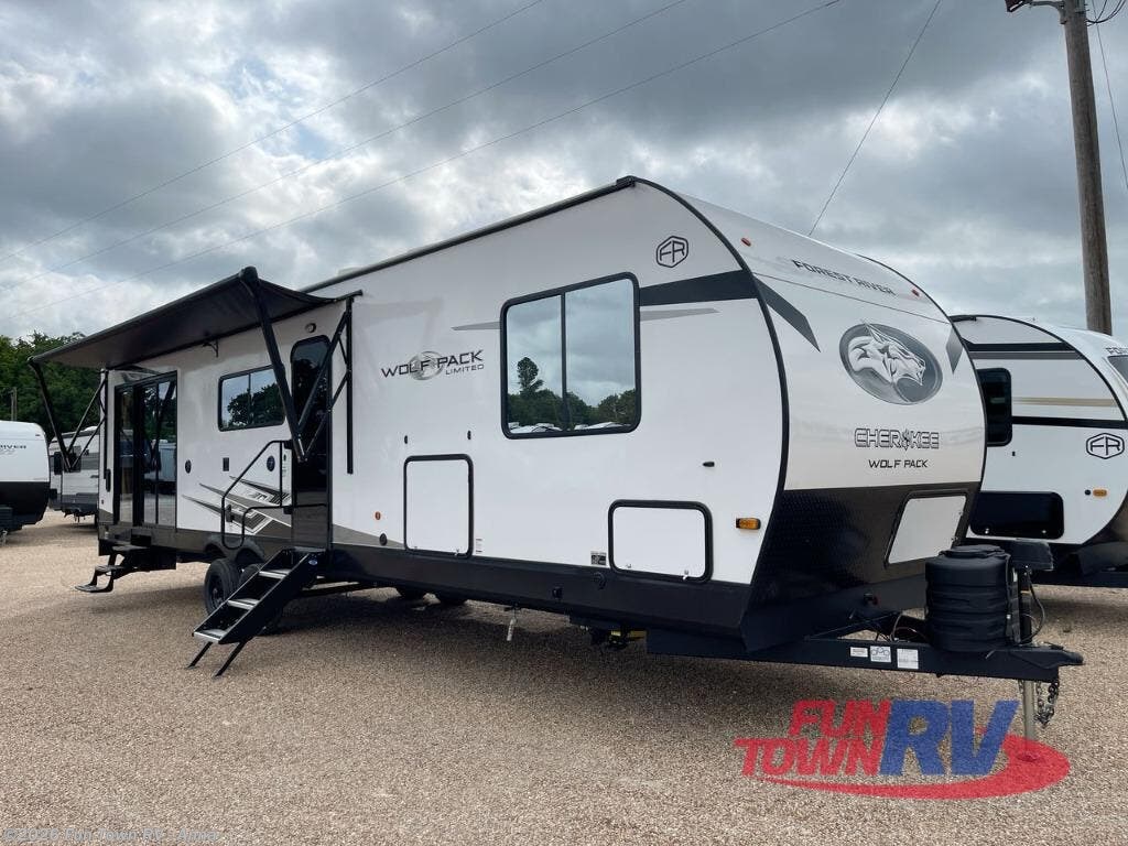 New 2025 Forest River Cherokee Wolf Pack 27-12.5 available in Anna, Illinois