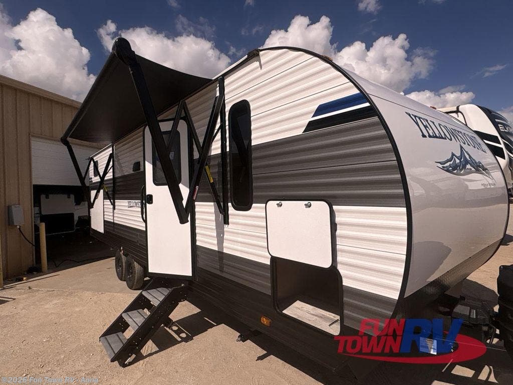 New 2026 Yellowstone RV  Gulf Stream Classic 279BH available in Anna, Illinois