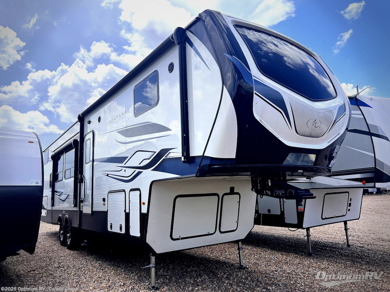 Used 2022 Keystone Montana High Country 351BH available in Robstown, Texas