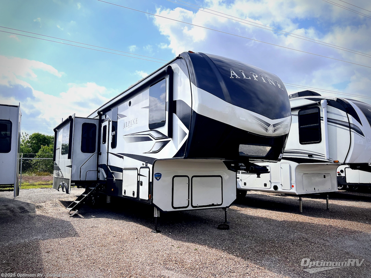 Used 2023 Keystone Alpine 3102RL available in Robstown, Texas