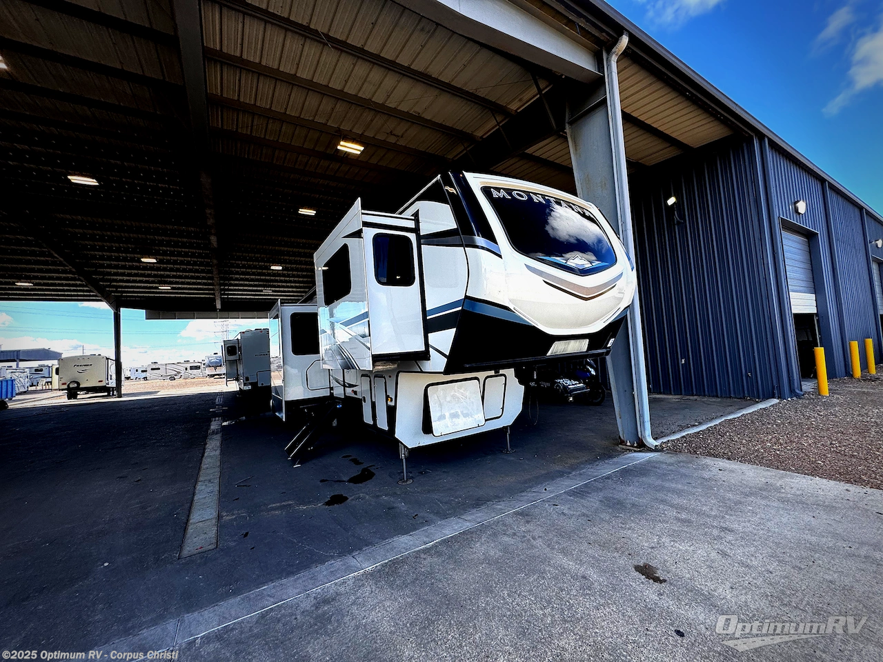 Used 2021 Keystone Montana 3761FL available in Robstown, Texas