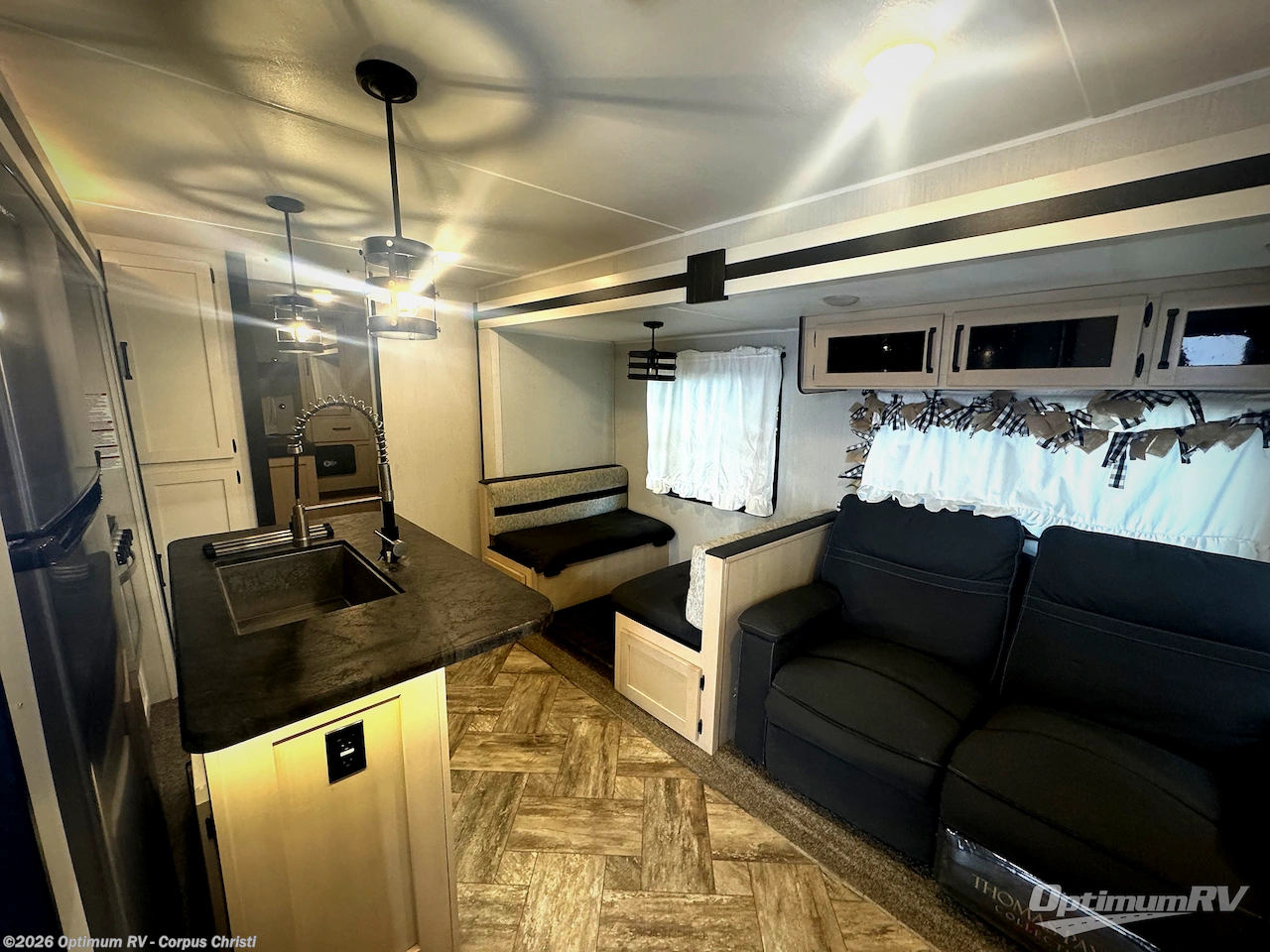 Used 2023 Palomino Puma 32BH2B available in Robstown, Texas
