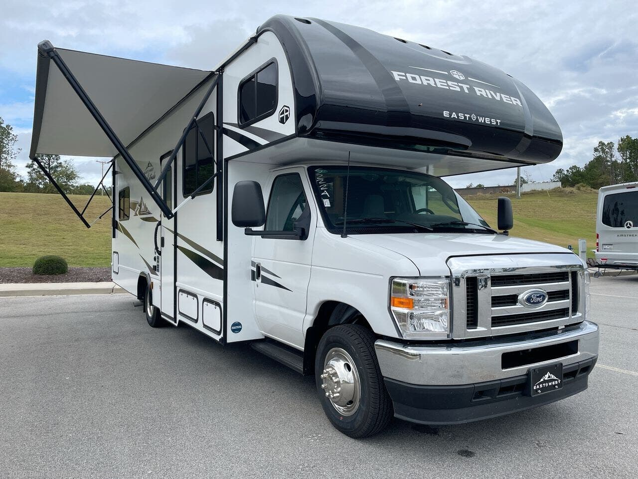 New 2026 East to West Entrada 2710NK available in Tucson, Arizona