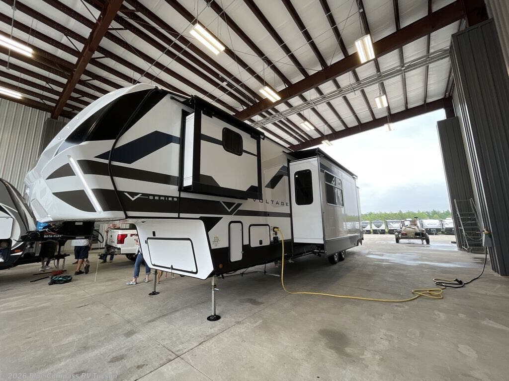 New 2026 Dutchmen Voltage V-Series 3800 available in Tucson, Arizona