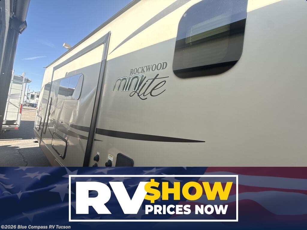 Used 2018  Forest River Rockwood Mini Lite 2509S by Forest River from Blue Compass RV Tucson in Tucson, AZ