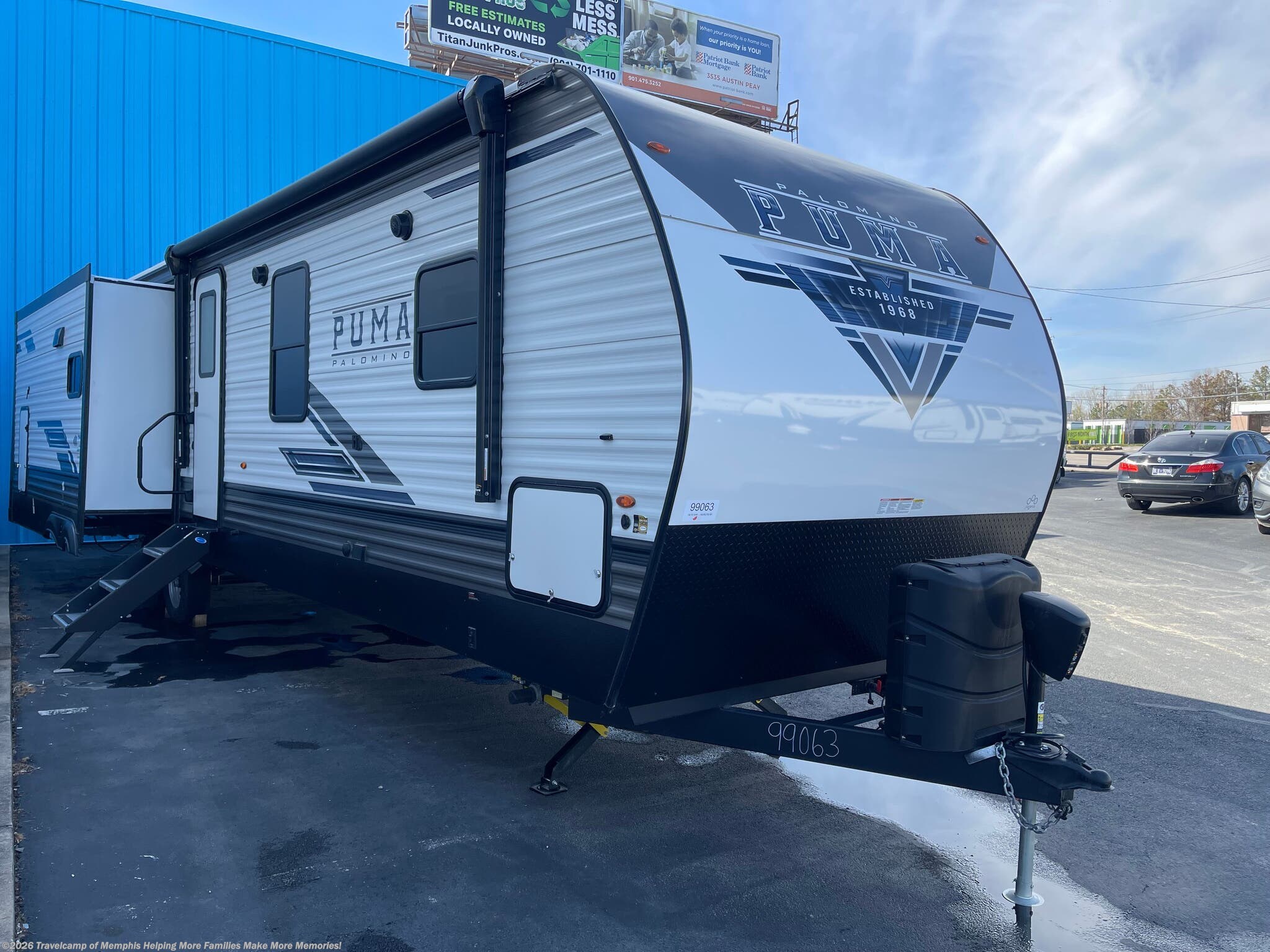 New 2023  Palomino Puma 32MBDS by Palomino from Travelcamp of Memphis in Memphis, TN