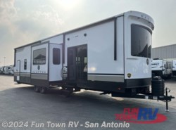 New 2024 CrossRoads Hampton HP388FKL available in Cibolo, Texas