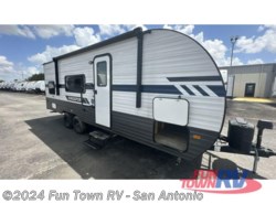 Used 2023 Gulf Stream Kingsport Ultra Lite 248BH available in Cibolo, Texas