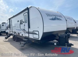 New 2025 Gulf Stream Yellowstone Ranch Edition 27BHS available in Cibolo, Texas