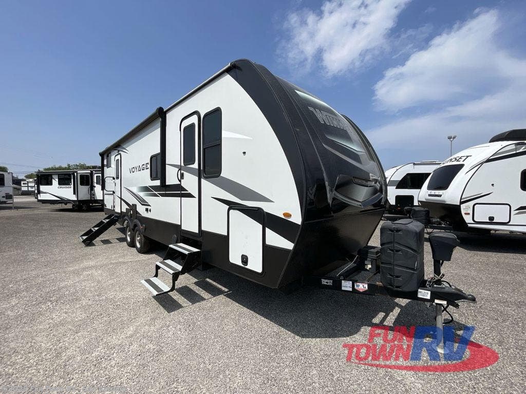 Used 2022 Winnebago Voyage 3033BH available in Cibolo, Texas