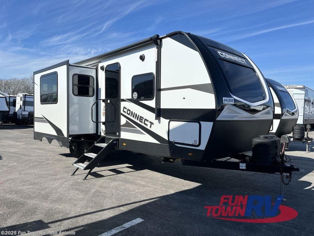 New 2025 K-Z Connect C252BH available in Cibolo, Texas