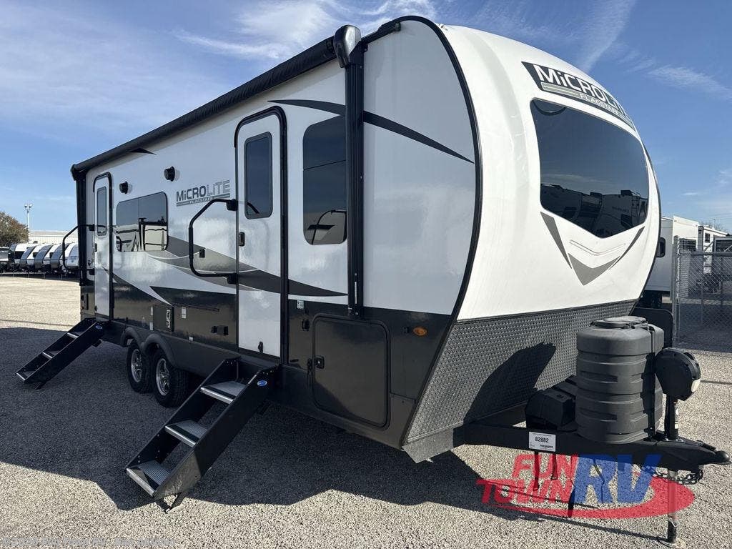 Used 2025 Forest River Flagstaff Micro Lite 25SRK available in Cibolo, Texas