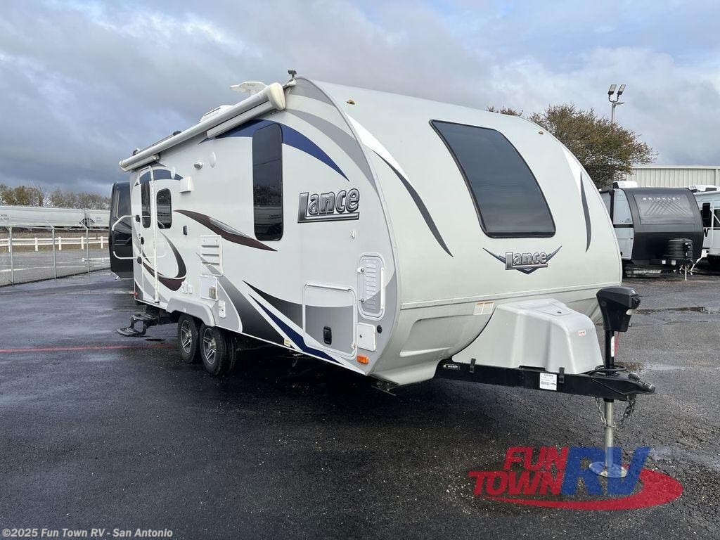 Used 2019 Lance  Lance Travel Trailers 1995 available in Cibolo, Texas