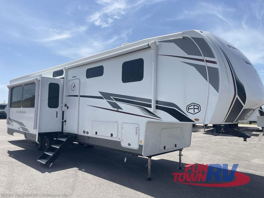 New 2026 Forest River Cardinal 34CRIB available in Oklahoma City, Oklahoma