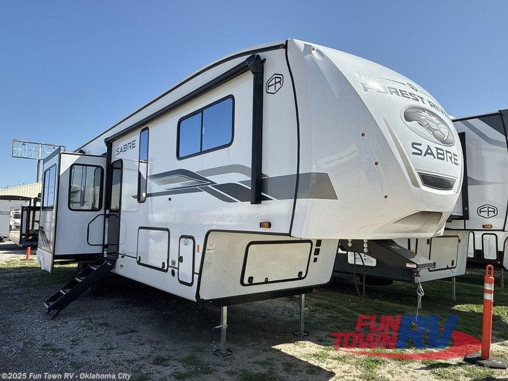 New 2025 Forest River Sabre 33RLP available in Oklahoma City, Oklahoma