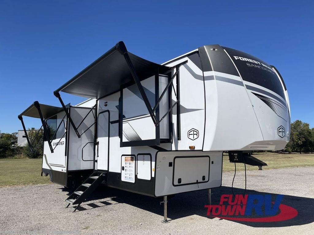 New 2026 Forest River Sandpiper 3710HBFB available in Oklahoma City, Oklahoma